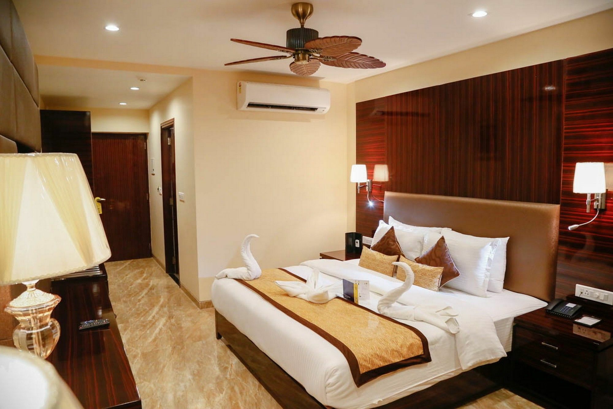 Fabhotel Prime Sarala Crown With Pool - Nr Calangute Beach Luaran gambar
