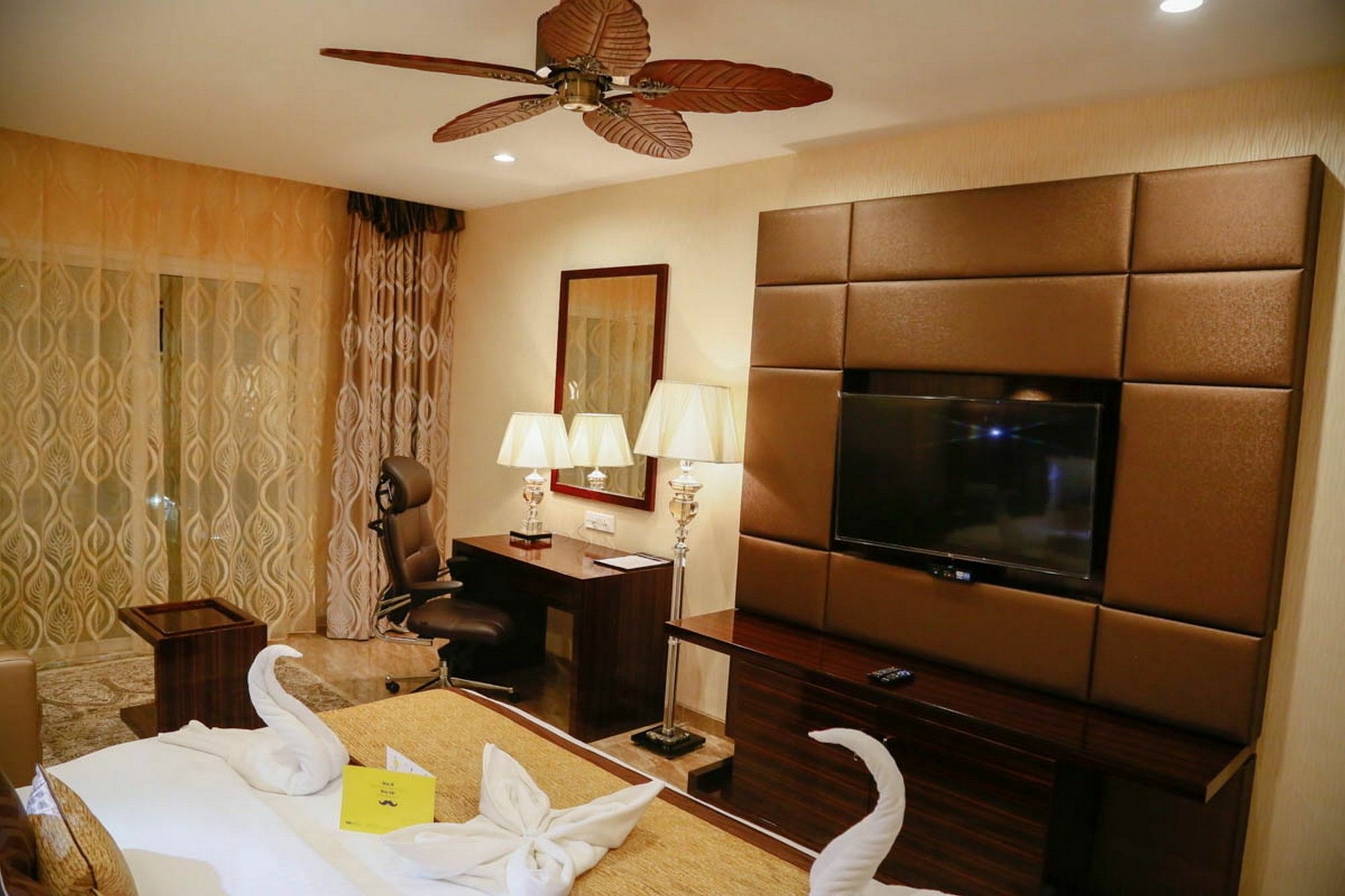 Fabhotel Prime Sarala Crown With Pool - Nr Calangute Beach Luaran gambar