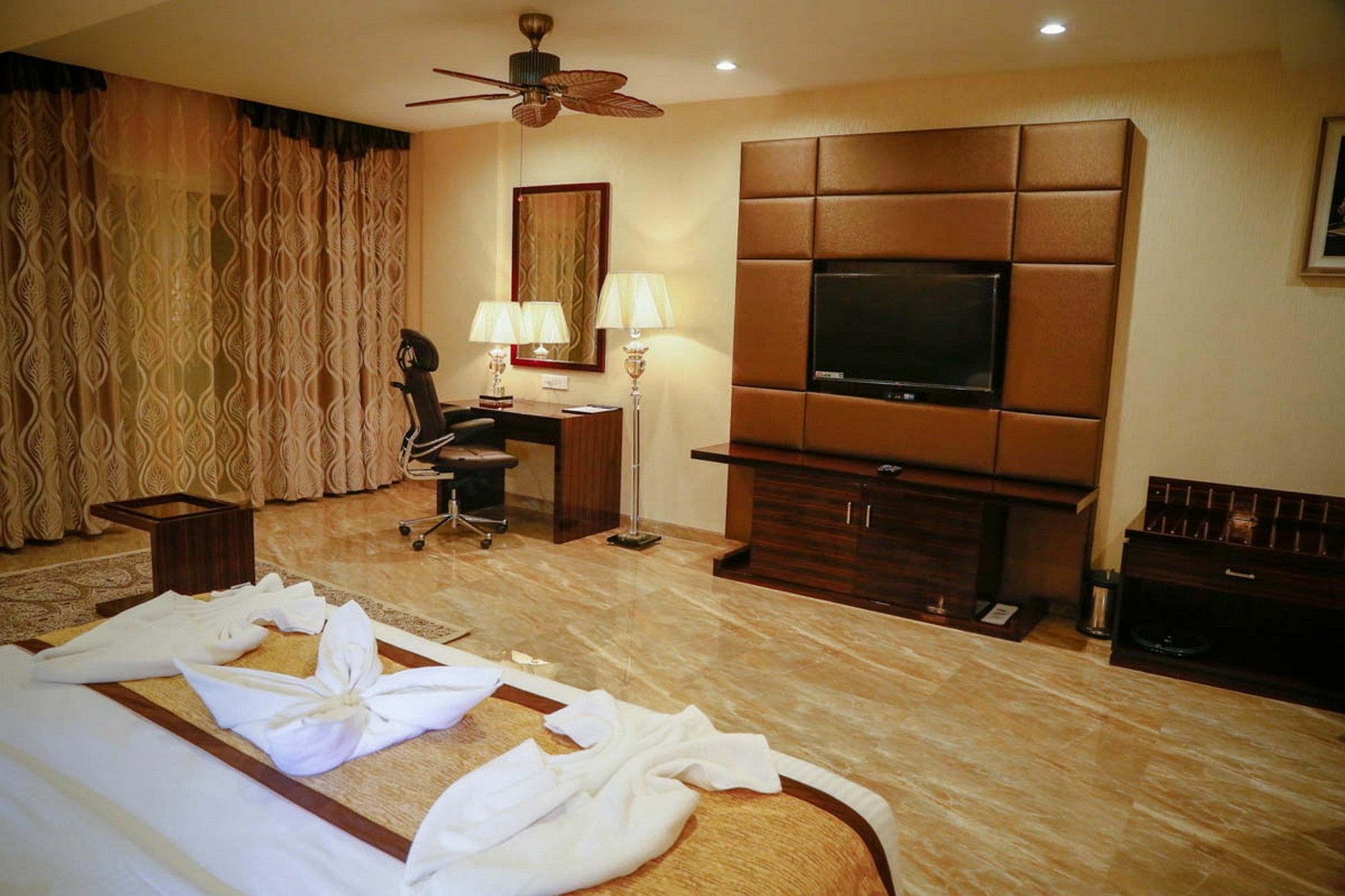 Fabhotel Prime Sarala Crown With Pool - Nr Calangute Beach Luaran gambar